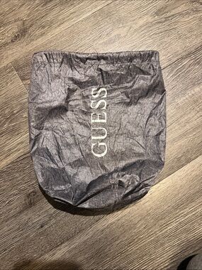 GUESS Gray Men’s Drawstring Dust Bag with White Logo